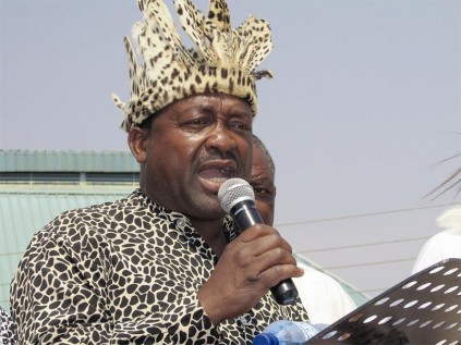 Hosi Eric Nxumalo speaks at Nghunghunyani Day.